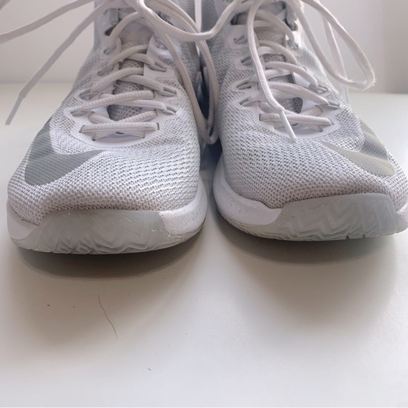 Nike Air Max Infuriate Men’s White Basketball Sneakers main image 11